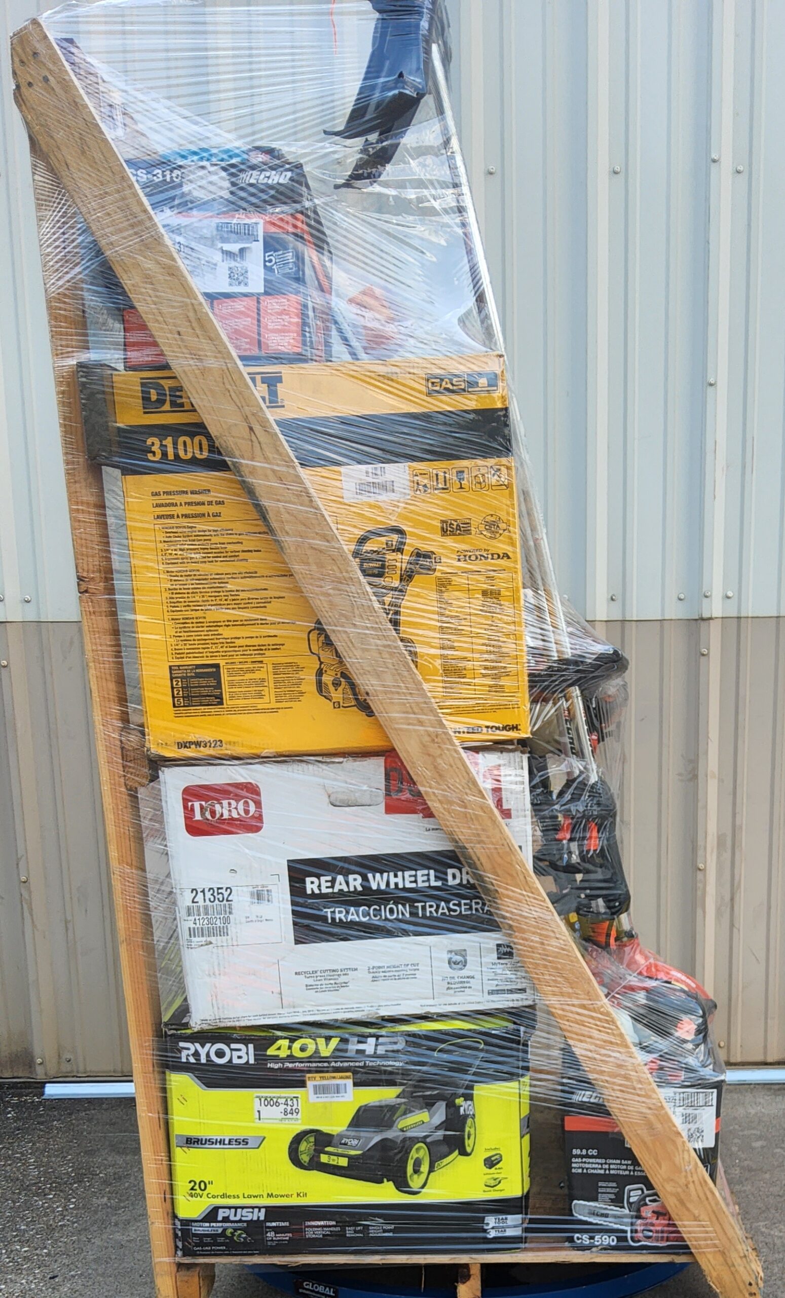 thumbnail interactive-video image 1 of Worthington 302018 Propane Gas Cylinder, 40 Lb Tank, Steel 1 of 10