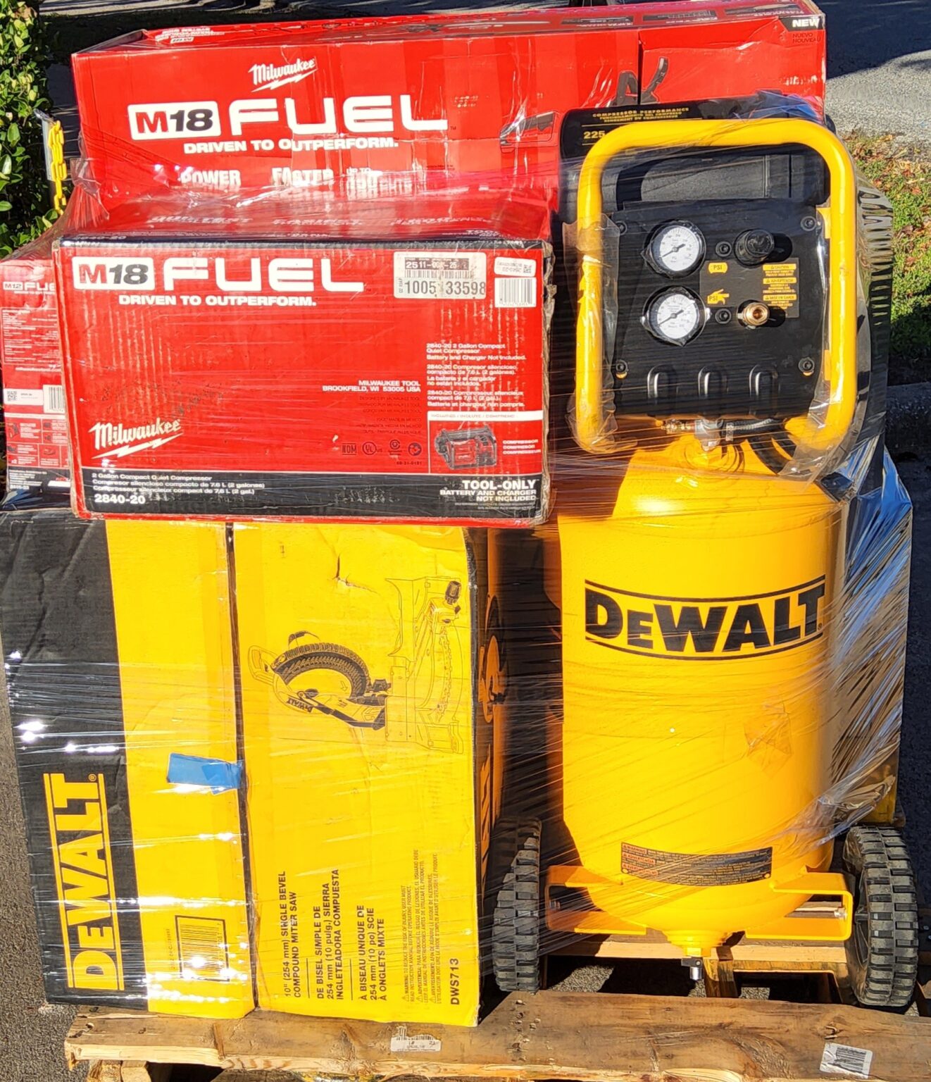DEWALT/MILWAUKEE TOOL PALLET LOT ID 112910 Untested Customer